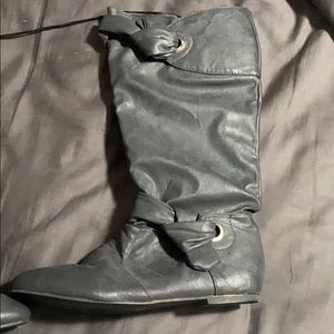 Grey boots